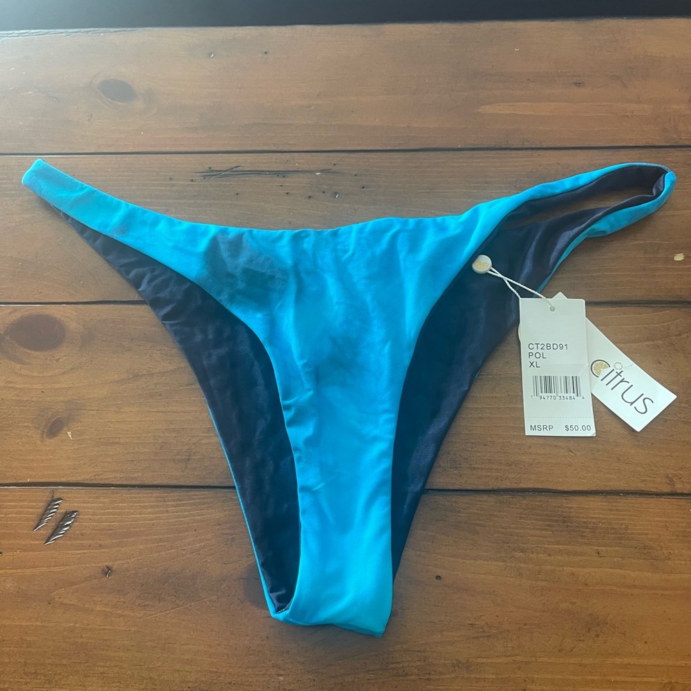 Reversible citrus swim bottom NWT